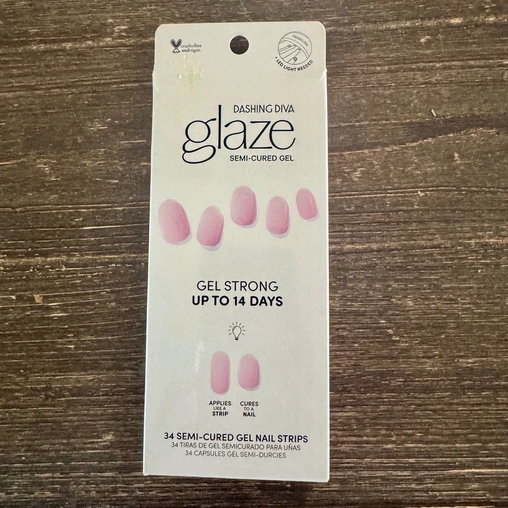 Dashing Diva Glaze Semi-Cured Gel Nail Strips Pink & Evergreen Glamour GAM35 Set